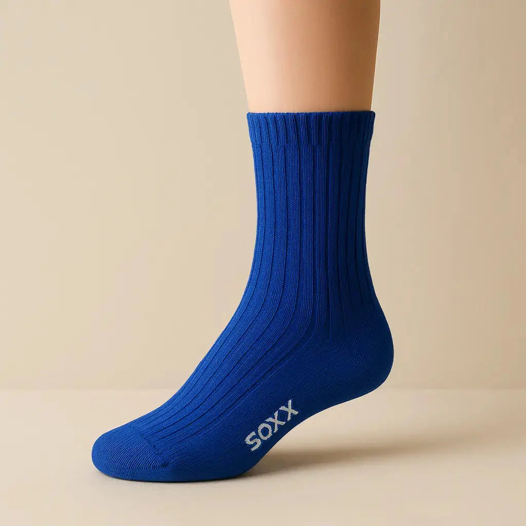 Chaussettes Enfants Couleurs Bleu Mollet en Coton sur pied mannequin