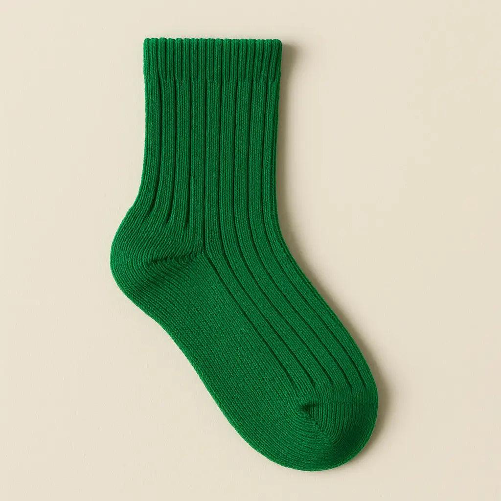 Chaussettes enfants Couleurs vertes mi-mollet en coton vue à plat