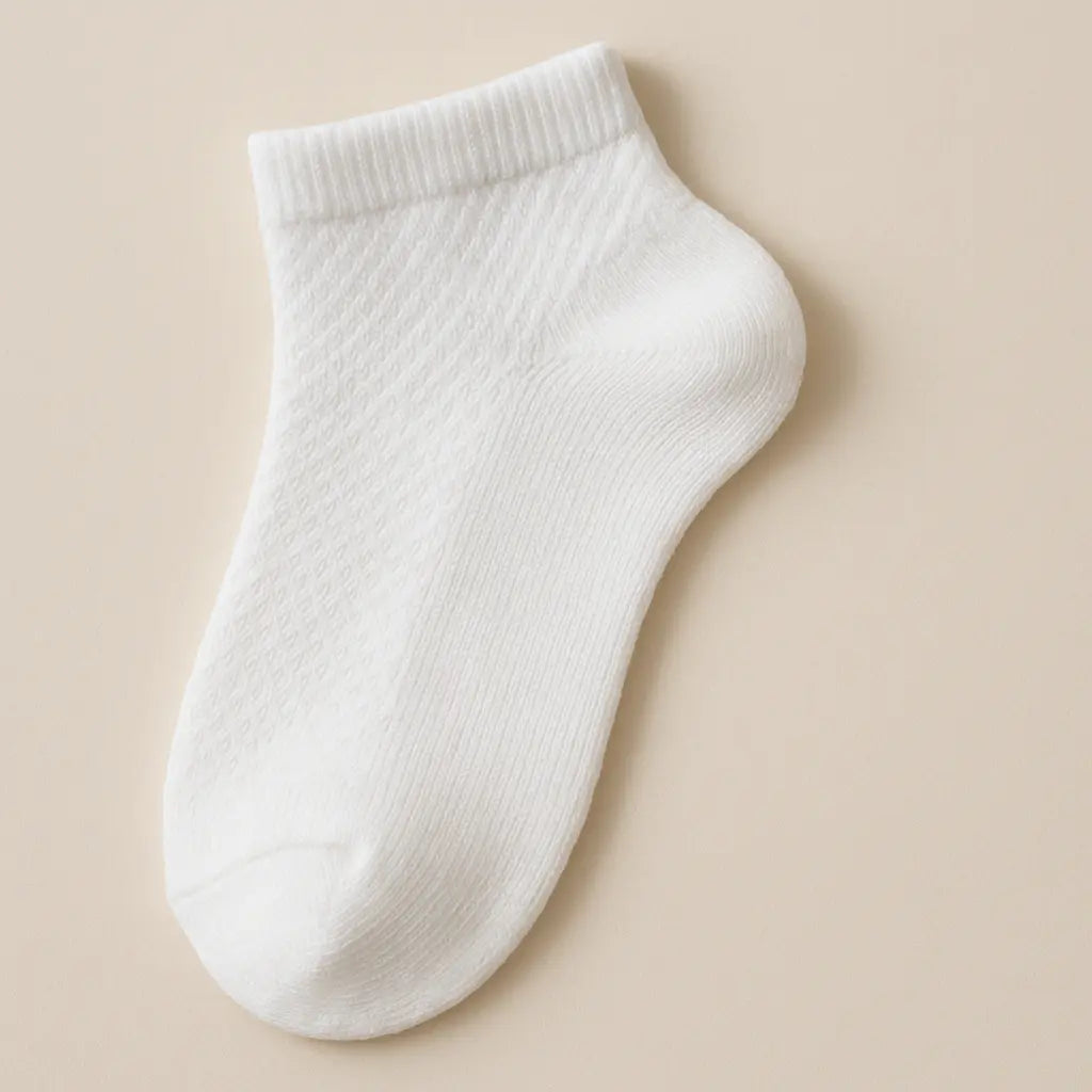 Chaussettes enfants socquettes blanches en coton vue à plat