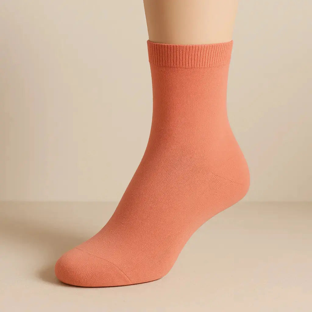 Chaussettes femmes Couleurs Rouge Corail coton mollet sur pied mannequin