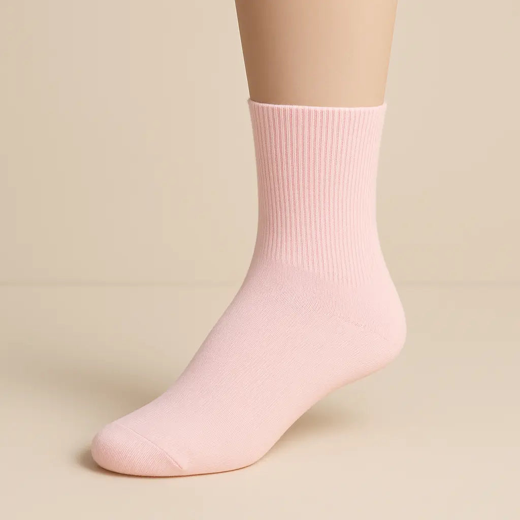 Chaussettes femmes Couleurs rose clair coton mollet sur pied mannequin
