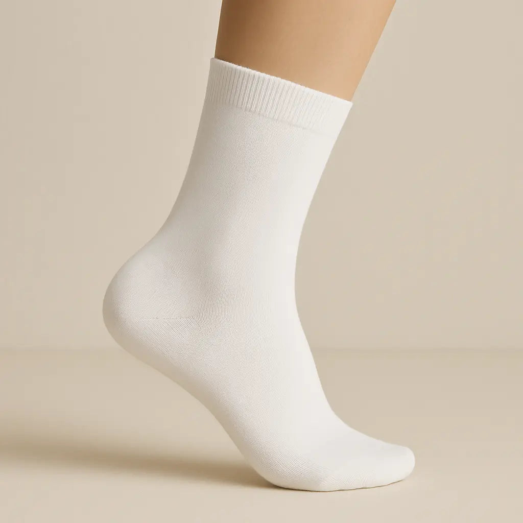 Chaussettes Femmes Couleurs Blanc Coton Mollet sur pied mannequin