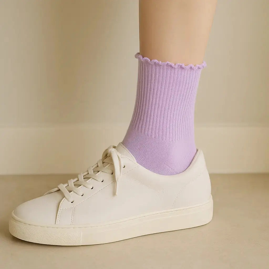 Chaussettes femmes Dentelles courtes en coton violet clair avec chaussures