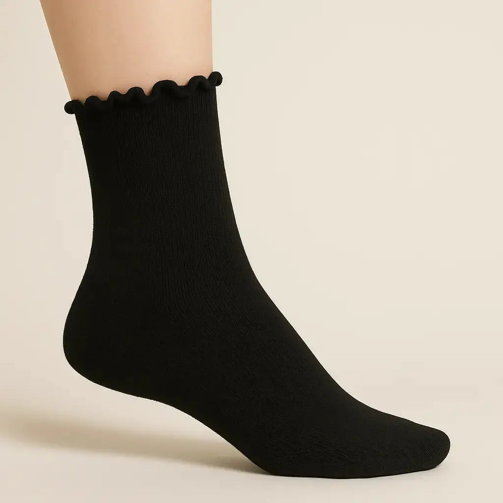 Chaussettes femmes Dentelles noir coton mi-mollet sur pied mannequin