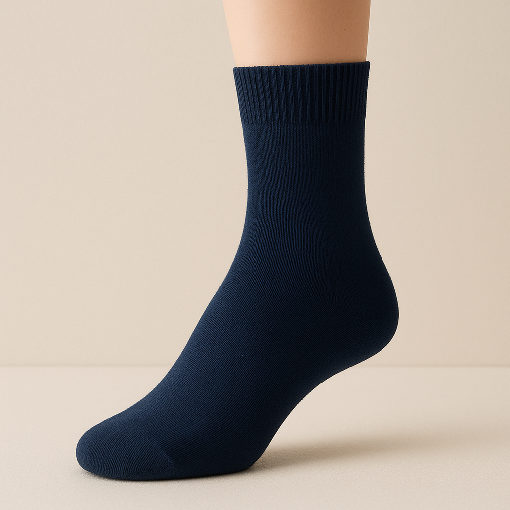 Chaussettes Femmes Essential Mollet Coton Bleu Marine sur pied mannequin