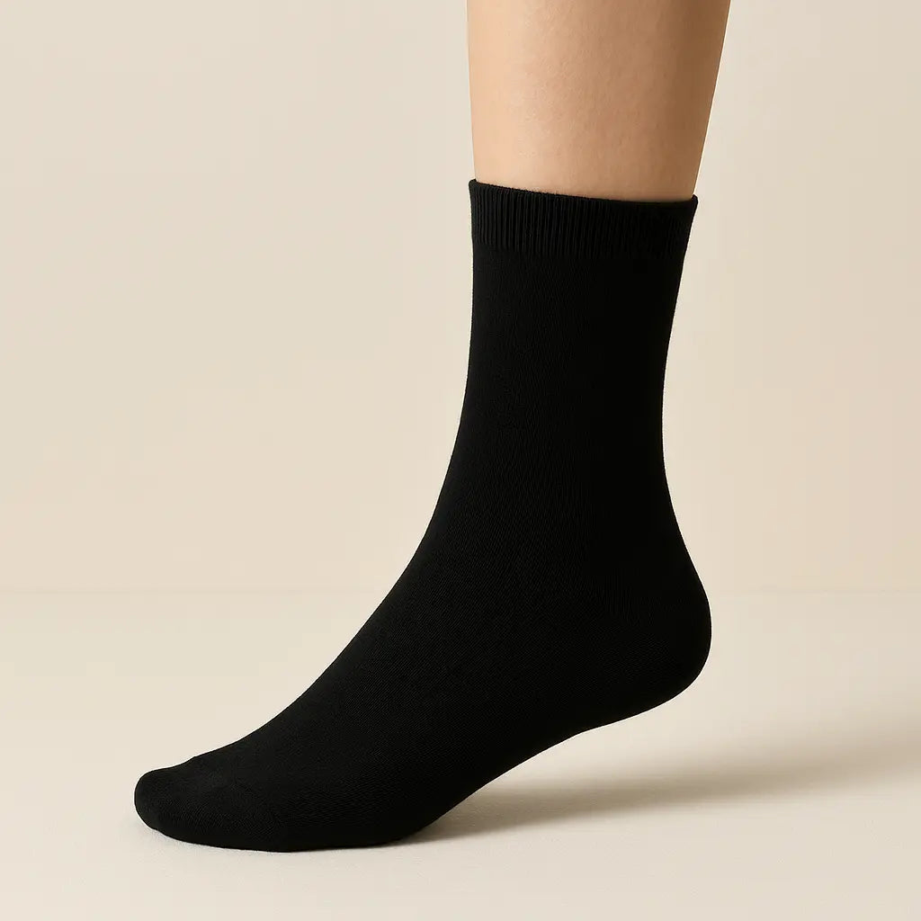 Chaussettes Femmes Essential Mollet Coton Noir sur pied mannequin