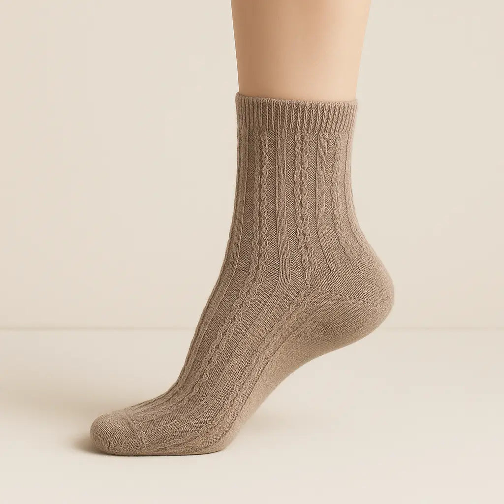 Chaussettes Femmes Maille Mollet Coton Brun Cendré sur pied mannequin