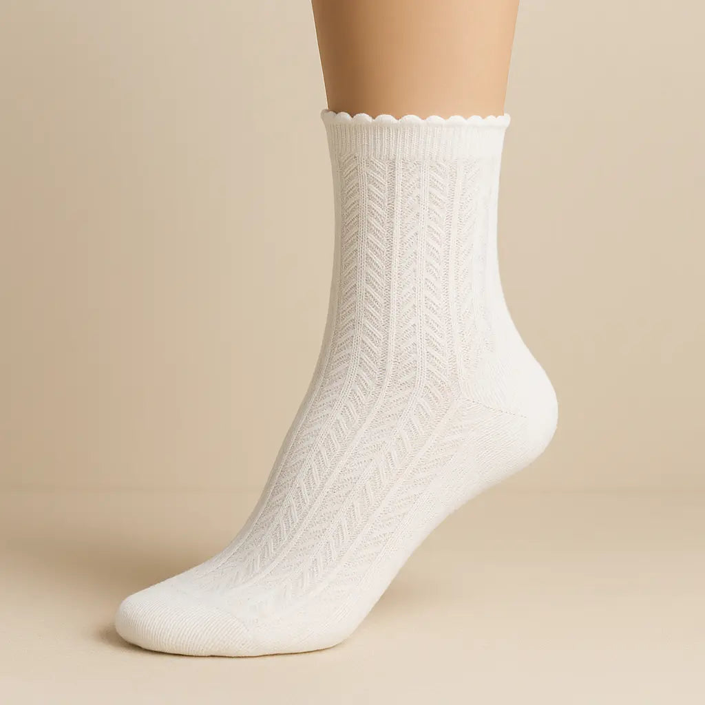 Chaussettes femme Maille mollet en coton blanc sur pied mannequin