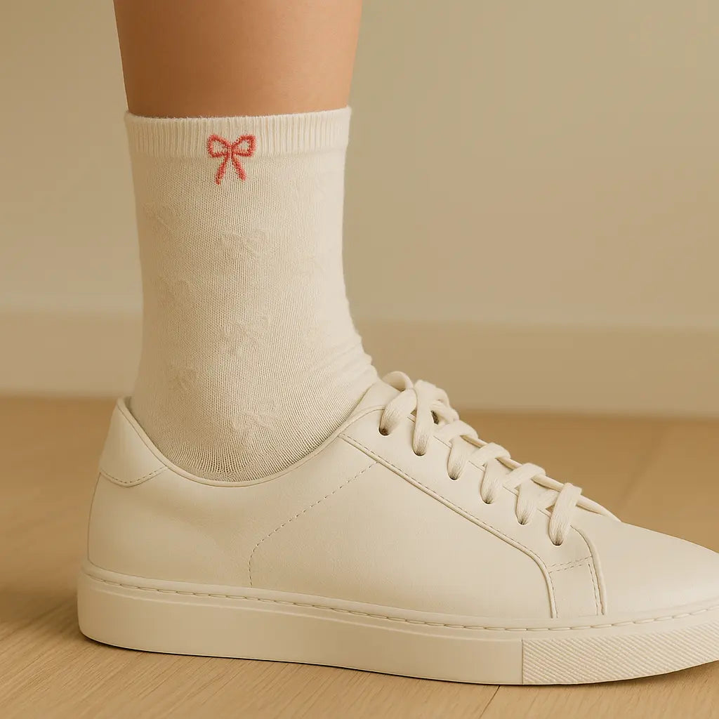 Chaussettes femmes Noeuds mollet coton blanc avec chaussures