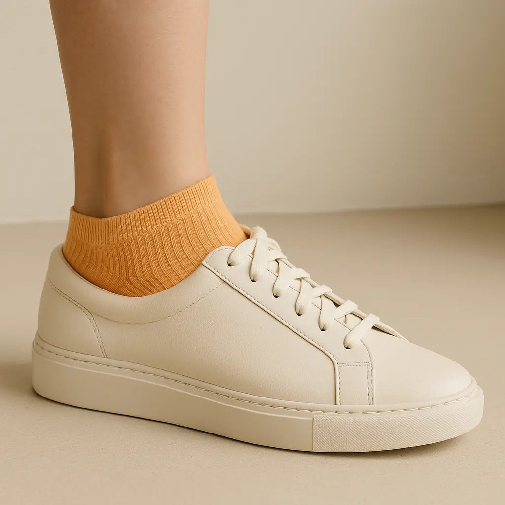 Chaussettes femmes socquettes orange en coton avec chaussures