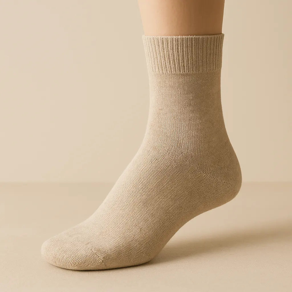Chaussettes hommes Couleurs beige en coton Mollet sur pied mannequin