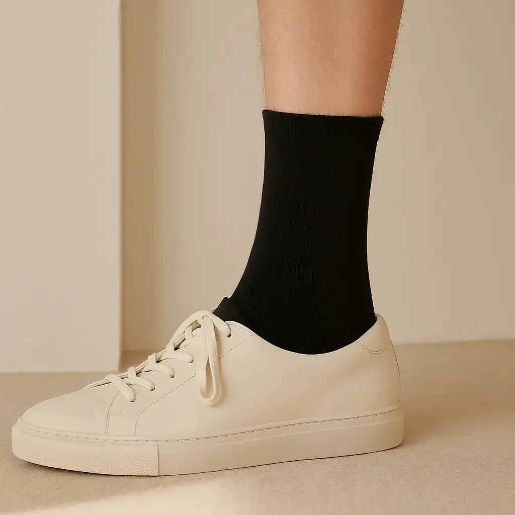 Chaussettes homme Couleurs noires en coton mi-mollet en situation