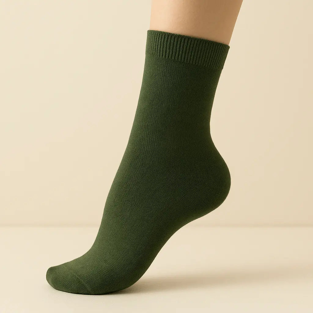 Chaussettes Hommes Couleurs Vert Kaki Mollet Coton sur pied mannequin