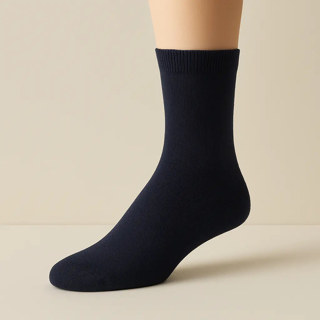 Chaussettes hommes Couleurs bleu marine coton mollet sur pied mannequin