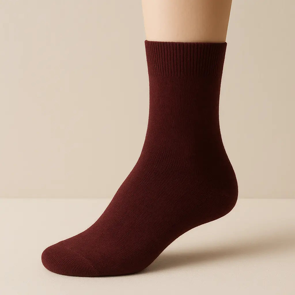 Chaussettes Hommes Couleurs Bordeaux Mollet en Coton sur pied mannequin