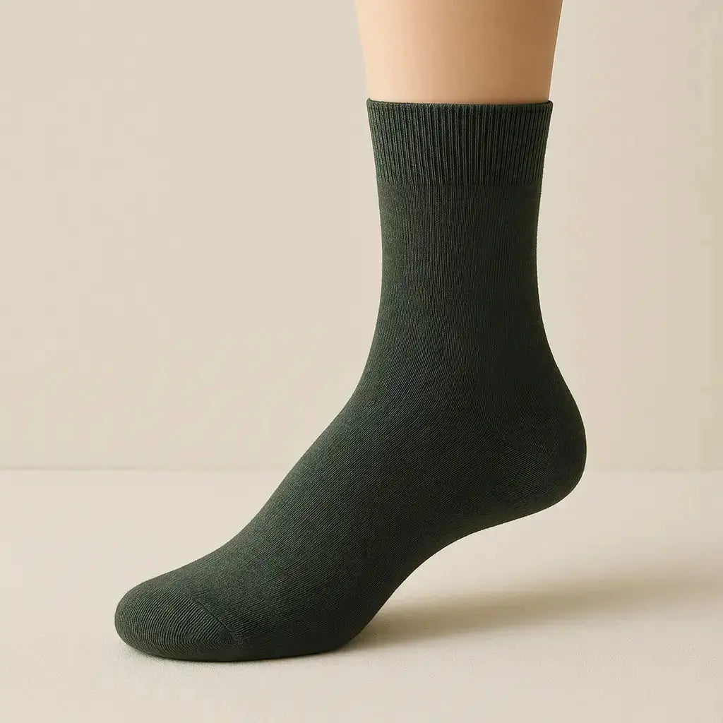 Chaussettes hommes Couleurs vert kaki mollet coton sur pied mannequin