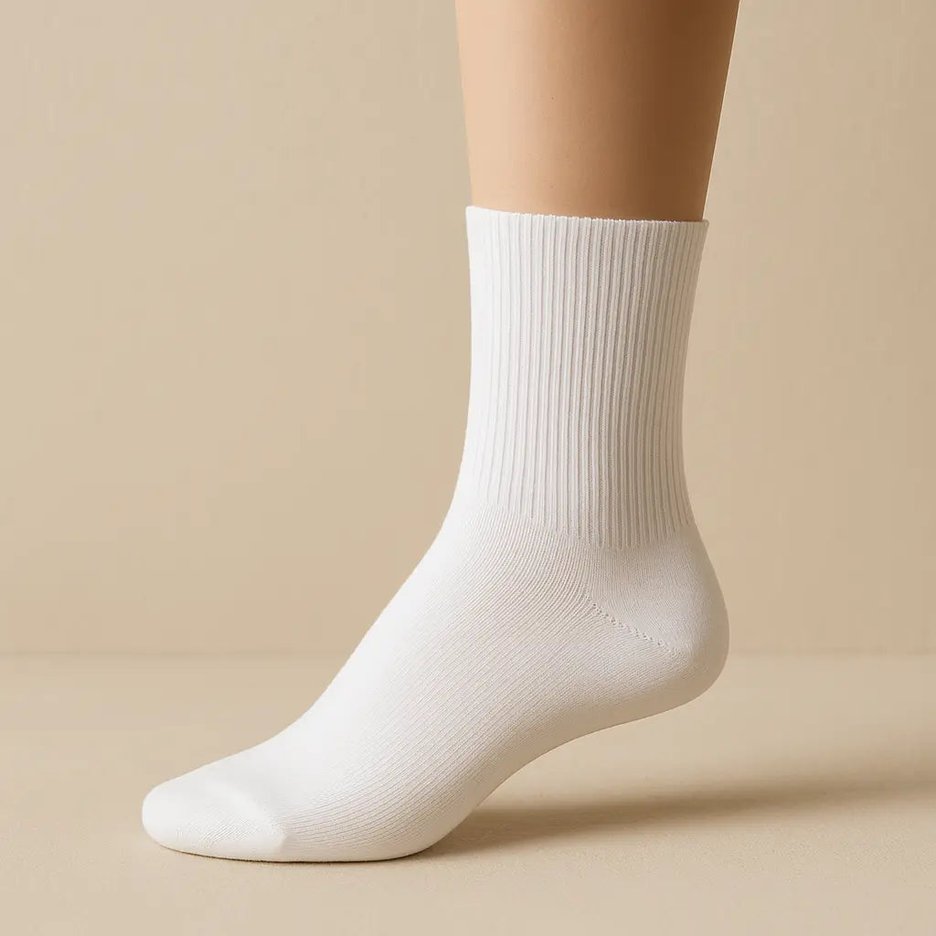 Chaussettes hommes Essential mollet coton blanc sur pied mannequin