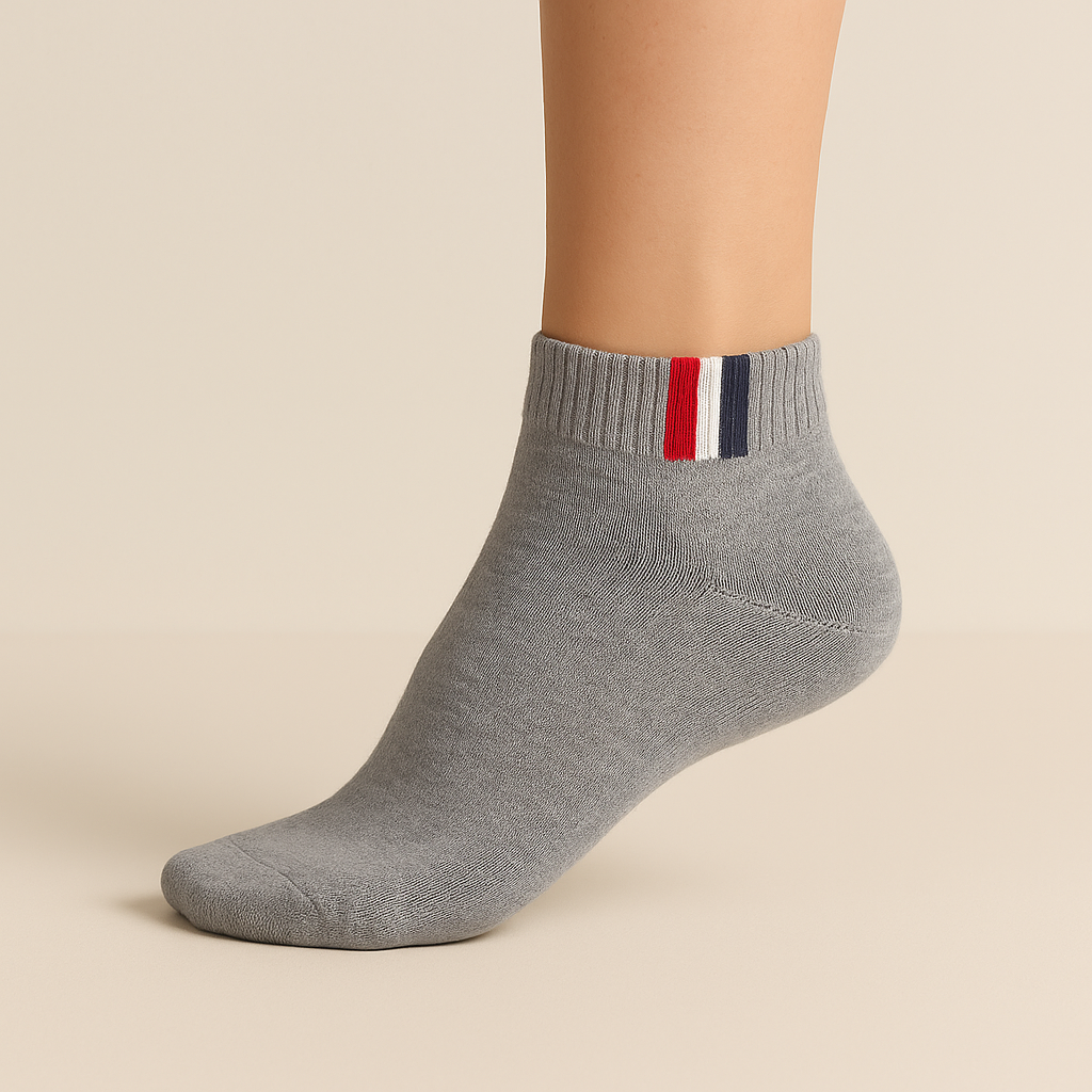 Chaussettes Hommes France Socquette Coton Gris Clair sur pied mannequin