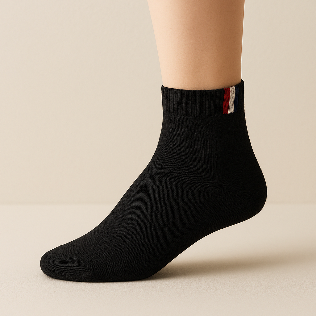 Chaussettes hommes France noires socquettes coton sur pied mannequin
