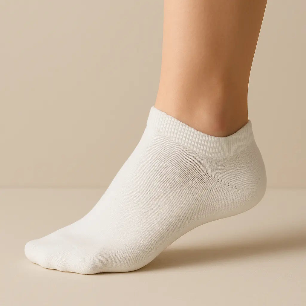 Chaussettes hommes socquettes coton blanc SOXX sur pied mannequin