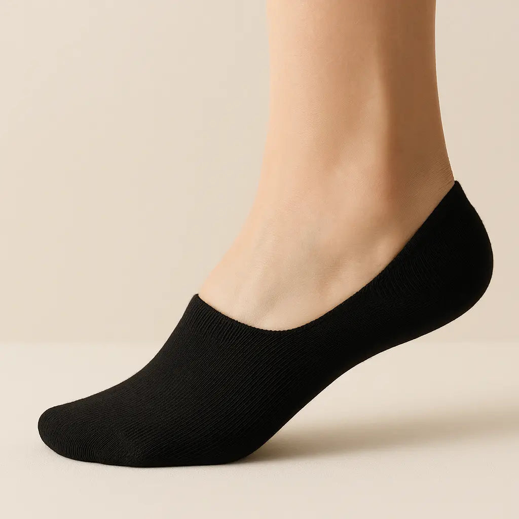 Chaussettes hommes socquettes noires en coton SOXX sur pied mannequin