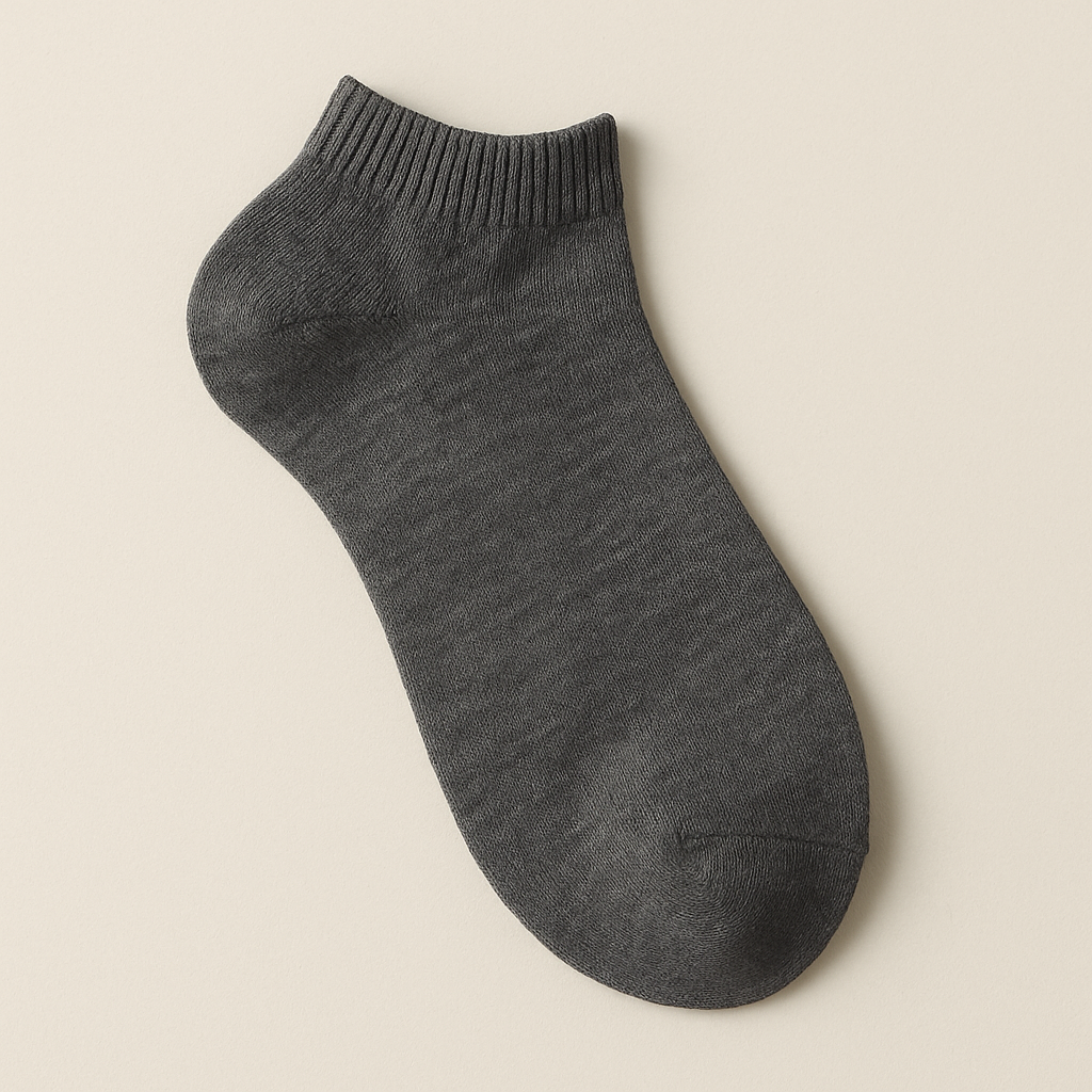 Chaussettes hommes court gris foncé en coton socquette vue à plat